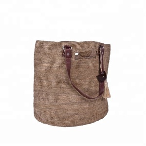 Bolsa de playa de rafia de papel reciclado de ganchillo hecha a mano bolsas de compras de gran tamaño con dos asas de Vietnam - Product Image 2