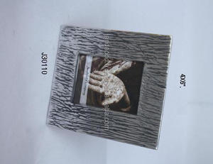 Cadre photo en aluminium inspiré de l'écorce d'arbre de haute qualité avec vernis miroir également disponible dans le décor à la maison mat - Product Image 3