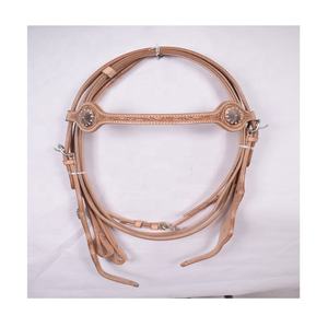 Juego de caballete y coraza de cuero occidental con herramientas de primera calidad hecho a mano con accesorios de acero inoxidable y latón - Product Image 1