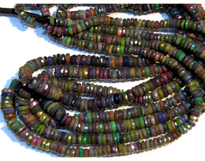 Perles en forme de pneu à facettes en opale éthiopienne noire naturelle - Product Image 2