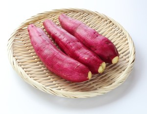 Batatas Moradas Japonesas Orgánicas, Batatas Dulces Orgánicas Frescas Cultivadas con Estilo - Product Image 1
