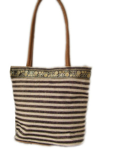 BOLSO DE MUJER DE ALGODÓN TISNADO A MANO CON CIERRE DE CORDÓN Y 1 COMPARTIMENTO PARA USO DIARIO - Product Image 5