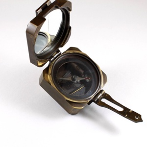 Haute qualité 2 pouces Mini boussole nautique Calyron laiton européen et verre Antique Imitation boîte en bois lourde nouveauté cadeau - Product Image 3