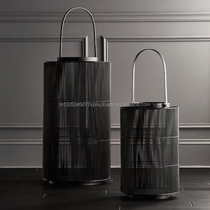 Juego de 2 faroles de malla de alambre negro - Product Image 1