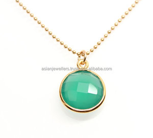 สร้อยคอพลอยโอนิกซ์สีเขียวพร้อมจี้เสน่ห์ - Product Image 1