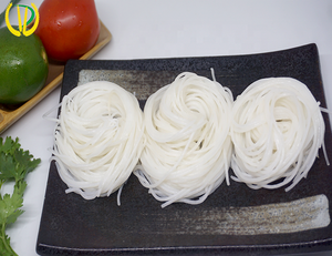 Fideos de arroz seco, comida tradicional de Vietnam, arroz blanco enrollado, fideos secos - Product Image 3
