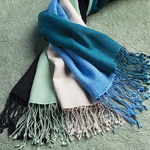 Autumn Daily Wear Ladies <b>Pashmina</b> Silk Stoles Printed Cashmere Scarves and Shawls Traditional Style - Product Image 4