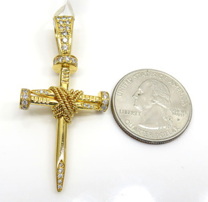 Colgante de Cruz Triple con Diamantes de 0.45 Quilates en Oro Amarillo de 14k para Navidad, Estilo Hip Hop - Product Image 2