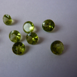
 
 
 Peridoto Verde Natural, Piedras Preciosas Sueltas, Corte Brillante Redondo de 6 mm para Joyería - Peso Personalizado, Venta al por Mayor de Coszcalt Expo - Product Image 1