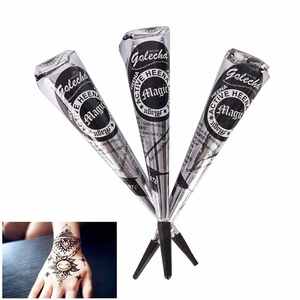 Coni di Mehendi Henna nero per il trucco permanente per i tatuaggi tradizionali indiani - Product Image 1