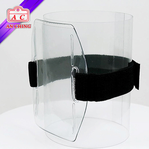 Porte-badge vertical réglable en PVC noir élastique pour bracelet de bras - Product Image 3