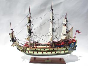 LA LICORNE/UNICORNE, modelo de barco alto de madera pintado, decoración Náutica para el hogar, caja de regalo, técnica pintada a mano - Product Image 2