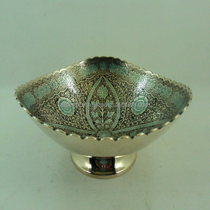 Cuenco dulce de Metal clásico moderno con soporte Cuencos de forma antigua de latón para el hogar Vajilla Cuenco para servir comida a un precio razonable - Product Image 1