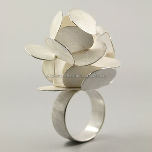 Elegante Compromiso Boda Flor Diseño Anillo de dedo Joyería de moda popular - Product Image 1