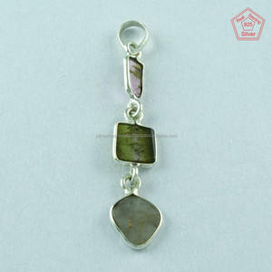 Delicado Colgante y Amuleto de Plata de Ley 925 con Piedra Turmalina, Joyería India Unisex de Calidad Extrema para Todas las Ocasiones - Product Image 3