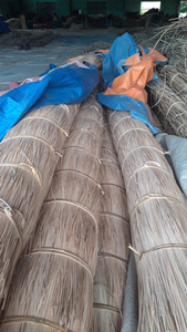 PISTONS EN ROTIN BRUT - Product Image 6