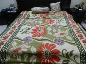 Vaibhav Exports Luxury Stylish Sustainable Knitted <b>Wearable</b> <b>Blankets</b> Customised Design Multi-Colour Made in India - Product Image 3