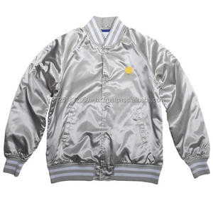 Veste en satin personnalisée au meilleur prix, style universitaire, bomber, technique délavée pour la saison hivernale - Product Image 5