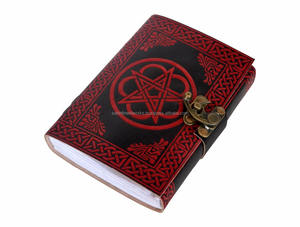 Pentagramme en relief avec couleur rouge et noir Journal en cuir véritable Pages blanches vierges cahier avec journal en métal C Lock pour cadeaux - Product Image 5