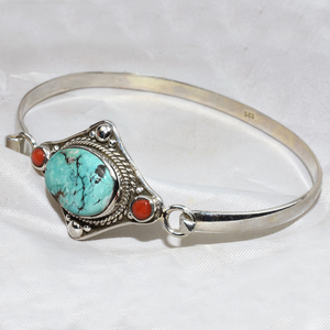 Elegante Brazalete de Plata de Ley Hecho a Mano con Turquesa y Coral, Estilo Bohemio Cristiano, Joyería Unisex de la India - Product Image 4