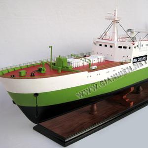 Victor Pleven Modèle de bateau en bois fait à la main Artisanat élégant pour accessoires de jouets gonflables GIA NHIEN CO. LTD Modèle FB0030P - Product Image 1