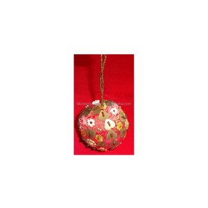 Ornement de Noël brodé et perlé - Product Image 1