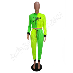Ensemble de survêtement sexy à blocs de couleur pour femmes, tenue imprimée à manches longues, haut court à capuche et pantalon à cordon de serrage, survêtement d'été - Product Image 4