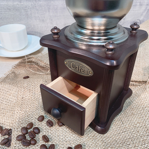 [Holar] Molinillo de Café Manual Rojo/Marrón Antiguo Hecho en Taiwán con Madera de Caucho y Hierro Fundido - Product Image 4