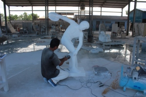 Usine sculptée à la main Style Design oriental abstrait femme nue Statue en marbre DSF-A031 grès Figure Statue - Product Image 4