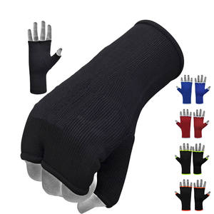 Gants d'entraînement de boxe et de MMA avec logo personnalisé, bandages élastiques rembourrés avec sous-gants, bandages pour les mains, sous-gants intérieurs pour l'entraînement - Product Image 2