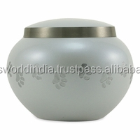 Urne funéraire pour petit animal de compagnie bleu clair de lune par Brassworld India pour fournitures funéraires - Product Image 4