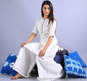 Women Cotton Summer White <b>Linen</b> Daabu Edges Pattern Jaipuri Print 3 Pieces Kurta <b>Set</b> - Product Image 2