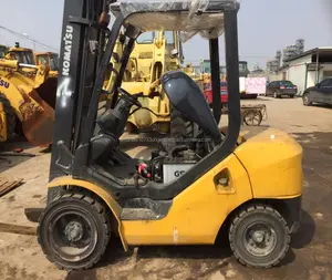 Ikinci el araç Komatsu forklift komatsu FD30 ucuz fiyat ve yüksek kalite ile shanghai