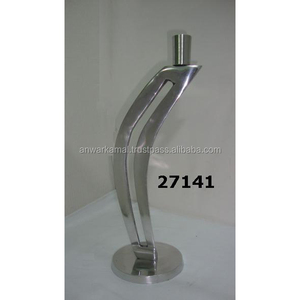 Candelabros cónicos de Metal plateado Candelabros Centro de mesa decorativo Candelabros para mesa con esmalte brillante - Product Image 1