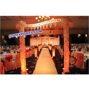 Piliers de cristal en métal pour portes de bienvenue Portes de bienvenue en cristal doré Design moderne Portes de bienvenue pour mariage personnalisées USA - Product Image 1