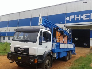 Plataforma de Perforación de Pozos de Agua Montada en Camión PRL PDTHR-350, 1200 Pies de Profundidad, 350 mm de Diámetro Máximo, Alta Seguridad, 1 Año de Garantía, Nueva Usada para - Product Image 3