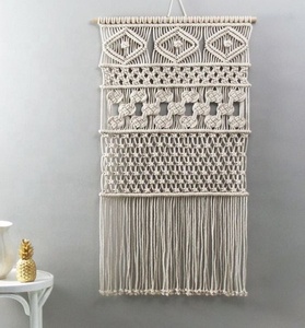 Décoration murale en macramé de style moderne, tissage artisanal en coton 100%, écologique, couleur personnalisée, cadeau - Product Image 1