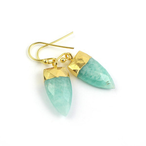 Boucles d'oreilles pendantes classiques en argent sterling plaqué or avec amazonite en forme de pointe de flèche pour mariage, fête et cadeau - Product Image 1