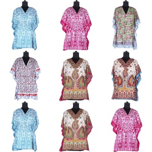 Vente en gros Caftan sans manches imprimé de haute qualité pour femmes, col en V, silhouette de plage courte, meilleur choix de blocs imprimés à la main, options de taille supérieure - Product Image 1