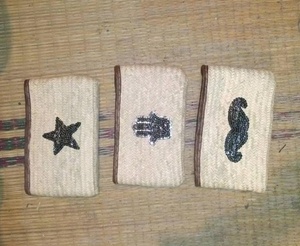 Bolso de mano de melocotón bohemio hecho a mano con cierre de cremallera bordado y decoración de flores - Product Image 1