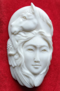 Pendentif spirituel en os de vache sculpté à la main de style bohème pour enfants à bas prix - Product Image 5