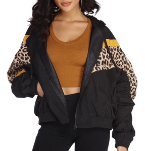 เสื้อแจ็คเก็ตกันลมพิมพ์ลายแบบซับลิเมชั่นสำหรับผู้หญิงที่ดีที่สุด รับทำโลโก้ตามสั่ง ไซส์พลัส เสื้อแจ็คเก็ตไนลอนสำหรับผู้หญิง ชุดพิมพ์ลายแบบซับลิเมชั่น - Product Image 4