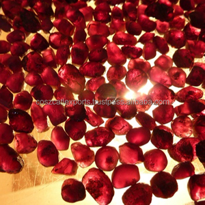 Fabricación y suministro de piedras preciosas sueltas rugosas de granate natural púrpura de excelente calidad al por mayor - Product Image 1