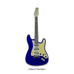 37 anni di esperienza spille da bavero per chitarra in smalto morbido luminoso personalizzato all'ingrosso in fabbrica - Product Image 2