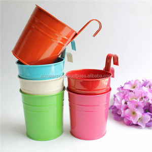 Macetas de metal coloridas con gancho para colgar para decoración de plantas en interiores y exteriores - Product Image 1