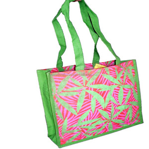 Sac fourre-tout de plage et de shopping en toile de jute grande taille avec motif floral personnalisé, poignées en coton doux, poche intérieure et grande capacité - Product Image 3