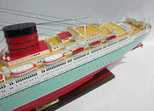 Modèle de bateau nautique en bois RMS CARONIA, artisanal, peint, décoration d'intérieur, cadeau original - Product Image 2