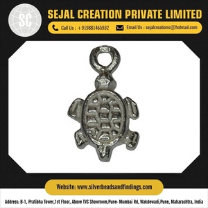 Abalorios de Plata de Ley 925 diseñados con precisión chapados en oro con acabado perfecto para regalo-Colgantes y amuletos finos - Product Image 4