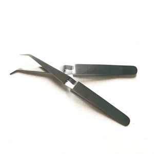 Pince à épiler d'extension de cils en acier inoxydable de haute qualité de type X finition terne avec pointe en fibre pointue pince à sourcils de marque privée - Product Image 5