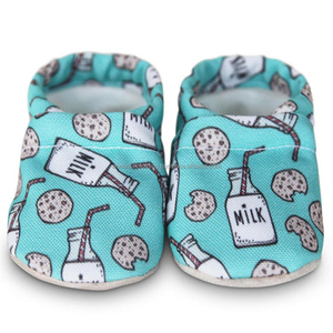 Binocles Zutano personnalisées, bottes pour bébé en polaire unisexe, certifié CPSC, naturels, pour nouveau-né - Product Image 1